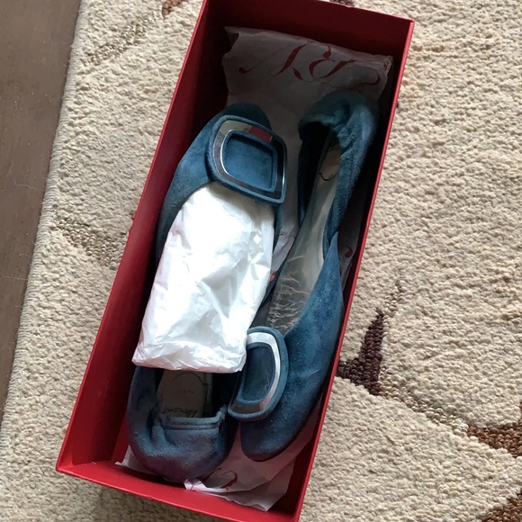 ROGER VIVIER Ballerine Chips Suede d'Orsay Flat - Picture 7 of 14